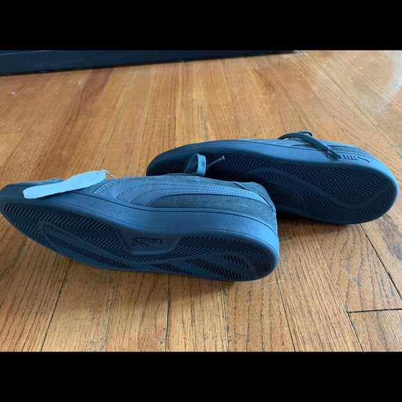 Men’s Grey Suede Pumas Never Worn - Sz 9 - Picture 2 of 3